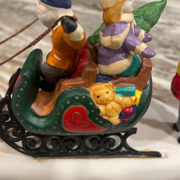 Lemax Village Collection Porcelain Loading The Gifts Porcelain Carriage W Kids - Picture 6 of 10